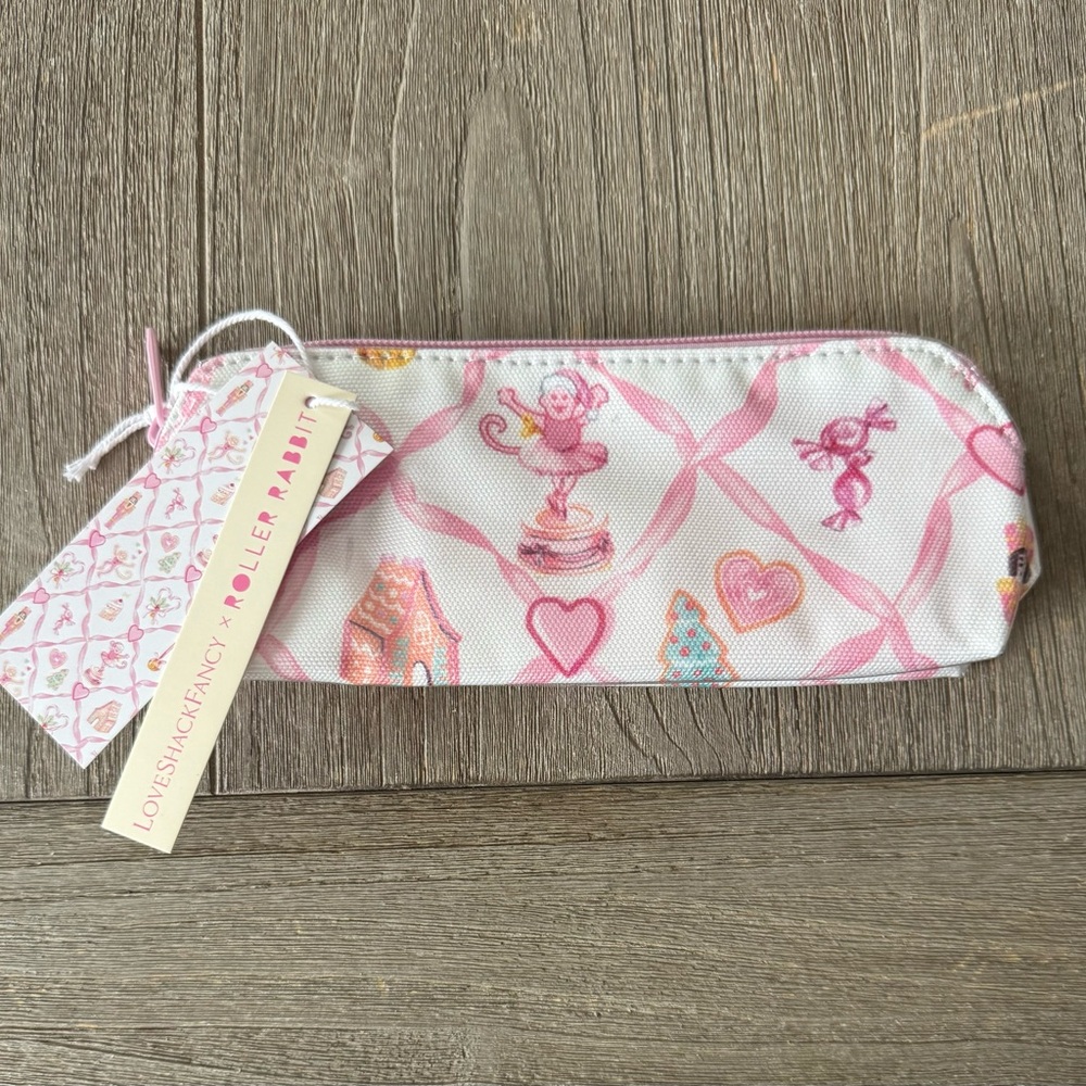 Roller Rabbit X LOVESHACKFANCY Sugarplum Make up Bag Size S NWT - Picture 2 of 4